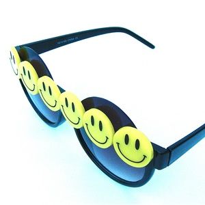 GASOLINE GLAMOUR HAPPY YELLOW PEEKABOO GLASSES 😄😄😄